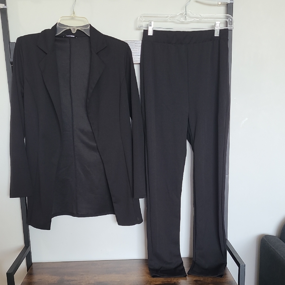 Fashion Nova Black Tailored Pantsuit Shoulder Pads Y2K Sexy Workwear Old Money